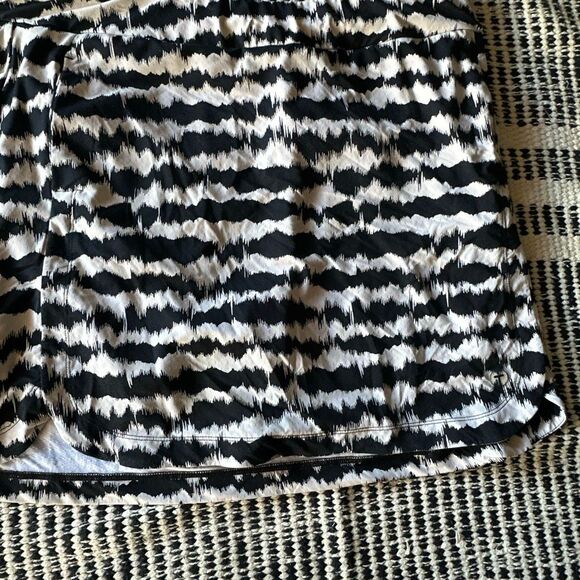 Tribal sport Size large beige and black 2 piece active wear skirt and top - Picture 6 of 7